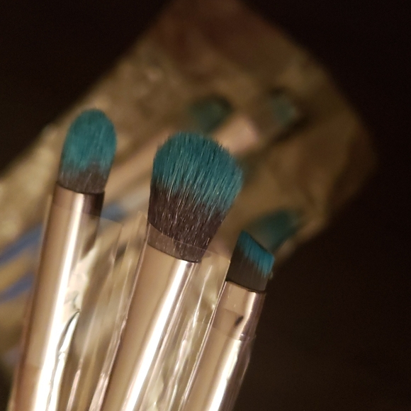 BOGO@50% 7 Piece Ombre Diamond Tip Handle Makeup Brush Set - Picture 5 of 6